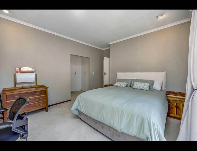 3 BEDROOM HOUSE FOR SALE IN DAINFERN GOLF ESTATE